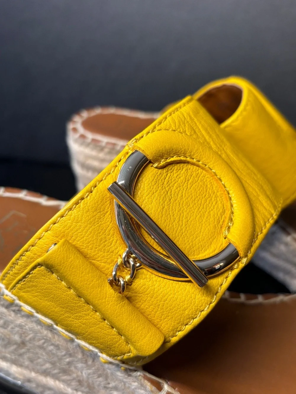 Franco Sarto step into
